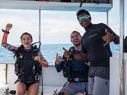 South Ari Dive Center