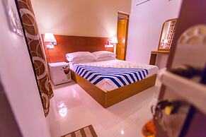 South Ari Dive Center