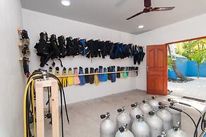 South Ari Dive Center