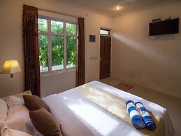 South Ari Dive Center