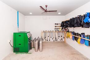 South Ari Dive Center