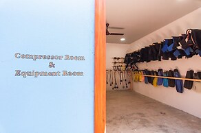 South Ari Dive Center