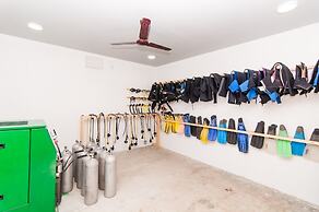 South Ari Dive Center