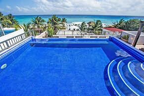 Villa Izcalli by PRP
