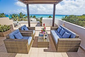 Villa Izcalli by PRP