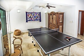 Villa Izcalli by PRP