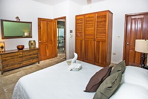 Villa Izcalli by PRP