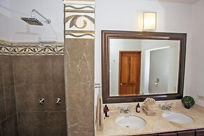 Villa Izcalli by PRP