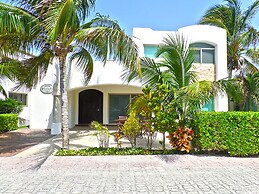 Villa Iich Naj by PRP