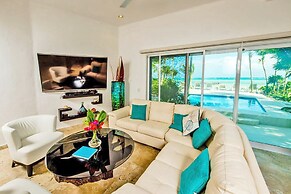 Villa Mar Azul by PRP