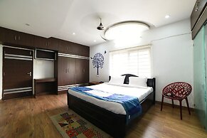 Hitech Shilparamam Guest House