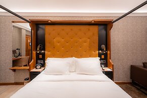 The Radh Hotel