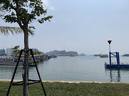 Seabreeze Ha Long Bay