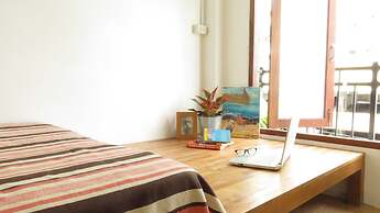 Baan 192 - Adults Only