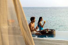 Emerald Faarufushi Resort & Spa