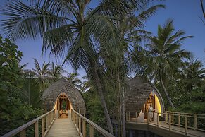 Emerald Faarufushi Resort & Spa