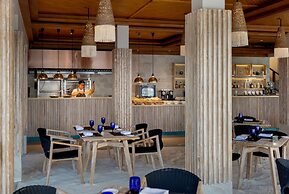 Emerald Faarufushi Resort & Spa