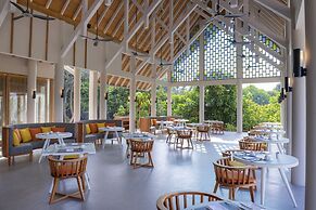 Emerald Faarufushi Resort & Spa