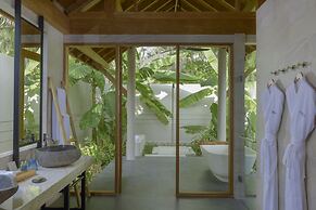 Emerald Faarufushi Resort & Spa