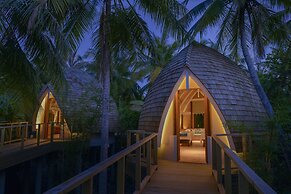 Emerald Faarufushi Resort & Spa