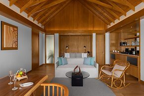 Emerald Faarufushi Resort & Spa