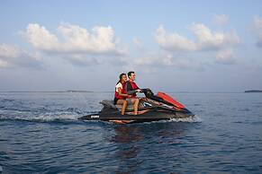 Emerald Faarufushi Resort & Spa