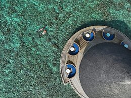 Emerald Faarufushi Resort & Spa