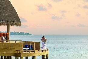 Emerald Faarufushi Resort & Spa