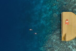Emerald Faarufushi Resort & Spa