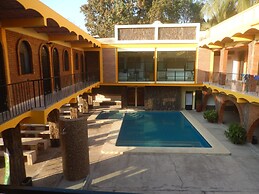 Bungalows y Hotel Lizmar