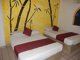 Bungalows y Hotel Lizmar