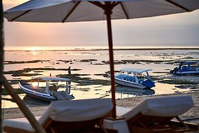 Ohana's Beachfront Resort & Beach Club