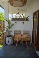 Ohana's Beachfront Resort & Beach Club