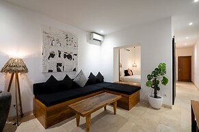 Ohana's Beachfront Resort & Beach Club