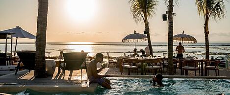 Ohana's Beachfront Resort & Beach Club