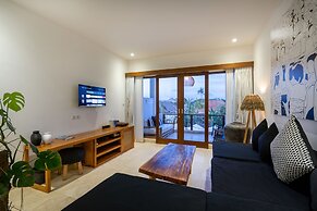 Ohana's Beachfront Resort & Beach Club