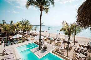 Ohana's Beachfront Resort & Beach Club