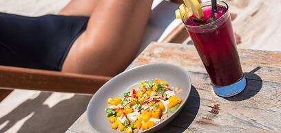 Ohana's Beachfront Resort & Beach Club