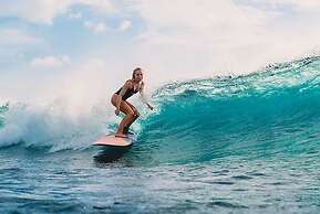 Ohana's Beachfront Resort & Beach Club