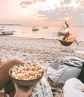 Ohana's Beachfront Resort & Beach Club