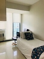 Azure Beach Club Paris Hilton