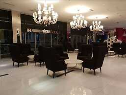 Azure Luxury City Suites by VacationsPH