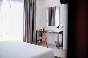 S2 Modern Boutique Hotel