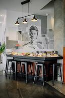 S2 Modern Boutique Hotel