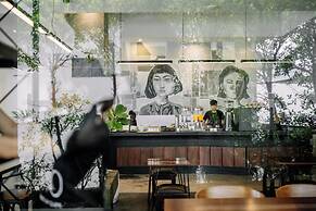 S2 Modern Boutique Hotel