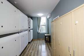 Meet Fish International Youth Hostel