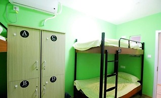 Meet Fish International Youth Hostel