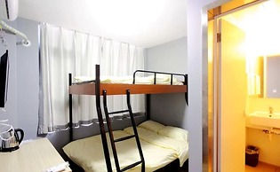 Meet Fish International Youth Hostel