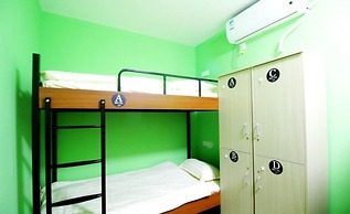 Meet Fish International Youth Hostel