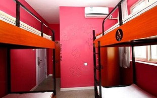 Meet int'l Youth Hostel Pichaiyuan